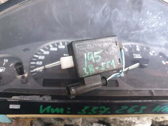 BMW E36 budíky, roletka - 6