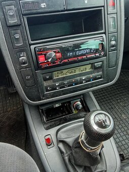 Sharan 1896/85kw rok výroby 8/2003 - 6