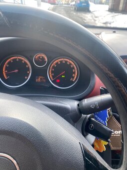 Opel Corsa D benzin 2007 - 6