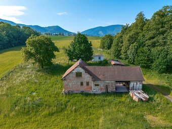 Dům v podhůří Beskyd s pozemkem přes 27 000 m² - 6