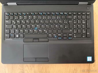 Dell 5570 i5 / 8 GB / 256 SSD / Win 10 - 6