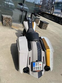 Prodám Harley-Davidson Road King Bagger 2017, 25200km - 6