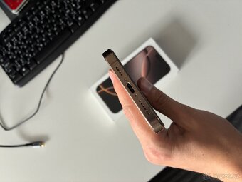 iPhone 16 Pro Max - 6