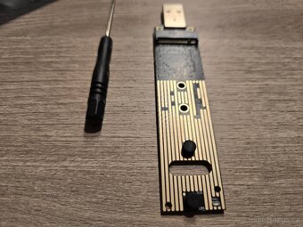 USB 3.1 adaptér pro M.2 NVME SSD nový + mini dárek - 6