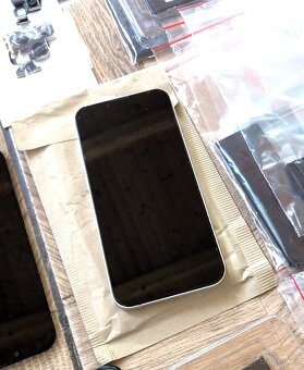 Iphone 13 / Iphone SE / HROMADA DILU KOLEM - 6