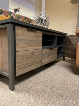 TV stolek Madeira – moderní design s LED podsvícením - 6