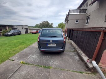 Fiat Ulysse 2,0 JTD 125 kW, r.v. 2008, počet míst 7 - 6
