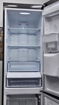 Lednice s mrazákem SIEMENS - NO FROST, kombinovaná, výška 20 - 6