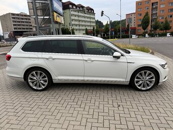 VW Passat 2.0 BI-TDI 176kw--4motion--Highline--DSG--194.000 - 6