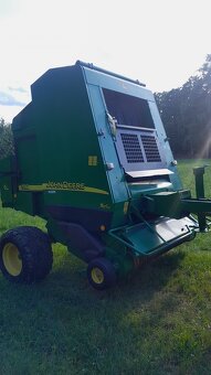 Lis na kulaté balíky John Deere 592 - 6