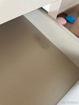 Toalení stolek Ikea malm - 6