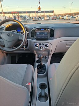 Hyundai Accent 1.4 benzín, rok 2009 - 6