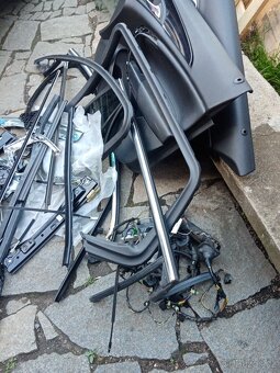 Opel insignia A 2009-2012 výplně pravá strana dveří. - 6