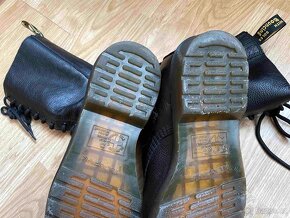 Dr. Martens, - 6