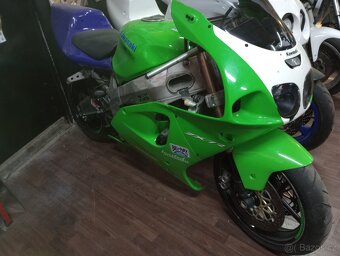 Kawasaki zx 7r - 6