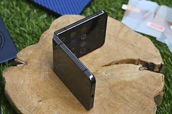 Samsung Galaxy Z Flip5 8GB/512GB v záruce - 6