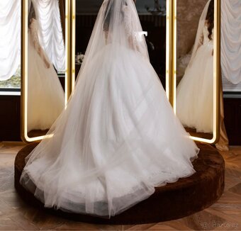 Ručně vyráběné svatební šaty - 6