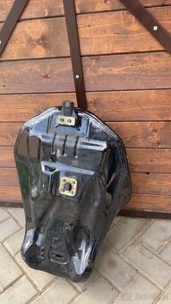 Nádrž na Yamaha fazer 1000 - 6