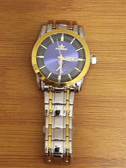 Krásné hodinky v dárkové krabičce - 6