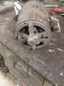 Renault 4 Dynamo 6V - 6