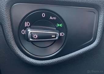 Volkswagen Touran 2.0TDi 110kw 7MÍST NAVI manuál 110 kw - 6