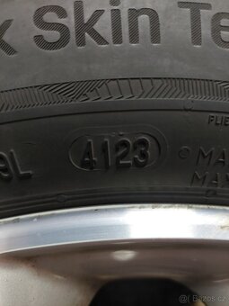 Celoroční pneu Volkswagen 205/55/R16 5x112 - 6