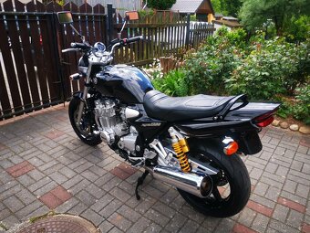 Yamaha XJR 1300 - 6