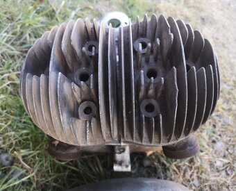 Predám motor Jawa 350/354 rok 1957 - 6