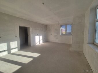 Bytový dům 6 bytu 3 garáže Ostrava - 6