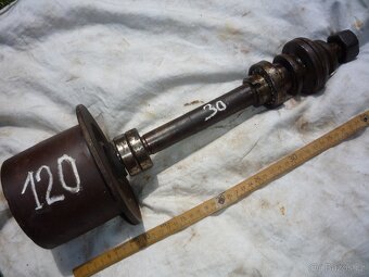 prodám různé hřídele, železné a dřevěné kolečka..... Železné - 6