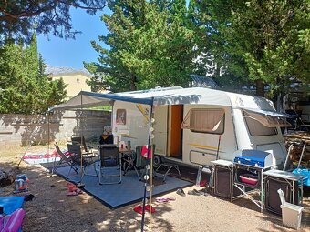 Obytný přívěs karavan Knaus Cheers 500 - 6