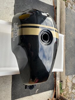 Royal Enfield-nádrž - 6
