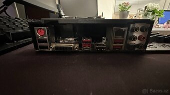 MSI B250 GAMING M3 + i7-6700 (4C/8T) - 6