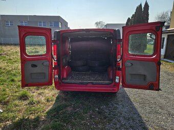 Renault Trafic 2.0 dCi, 84 kW, 6 míst, 2013 - 6