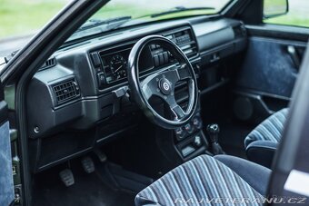 Volkswagen Jetta 19E - 6