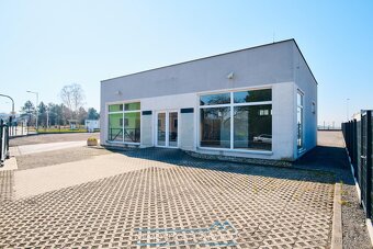 Stavební pozemek s multifunkčním využitím a showroomem  1801 - 6