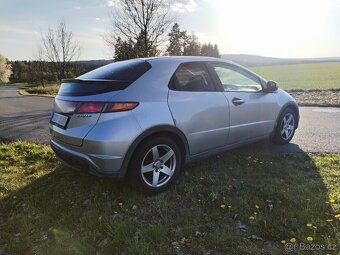 Honda Civic 1,4 - 6