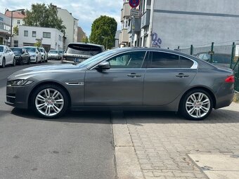 Jaguar XE Prestige AWD 2.0D mod 2020 - 6