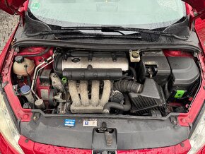 Prodám díly z tohoto vozu Peugeot 307 cc cabrio - 6