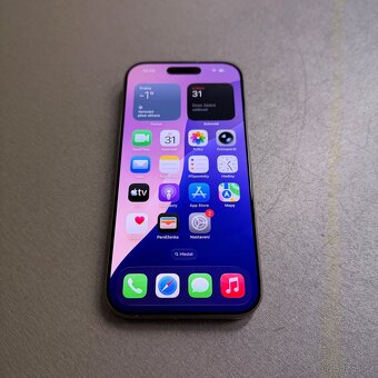 iPhone 16 Pro 256GB natural titan, pěkný stav, rok záruka - 6