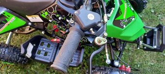 Nová dětská čtyřkolka R E-start - zelená - 6