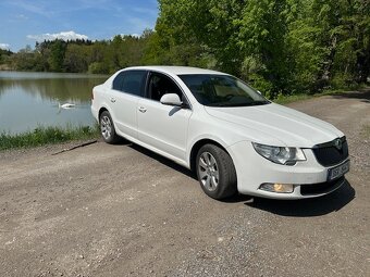 Škoda Superb 1.6 TDi 77kW Ambition 2012 - 6