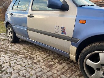 Golf 3 1.8 GL - 6