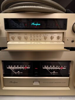 Accuphase C-2400; P-700 - 6