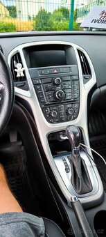 2012 OPEL Astra GTC - 6