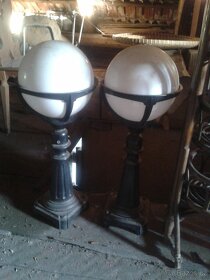 židle ,lampy, proutěný regál - 6