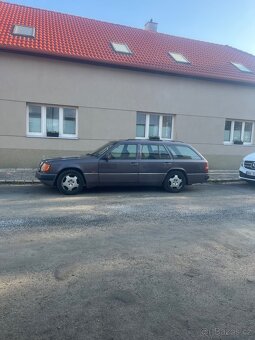 Mercedes Benz w124 e220 110kw kombi - 6