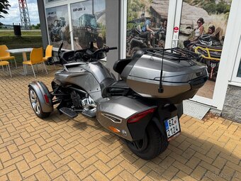 Tříkolka Can-Am Spyder F3-LTD - 6