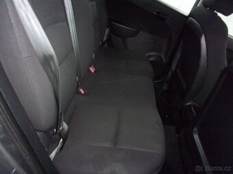 Hyundai i30 1,6 CRDi - 6