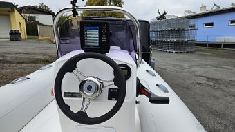 Motorový člun Grand S420NL + Yamaha + přívěs - 6